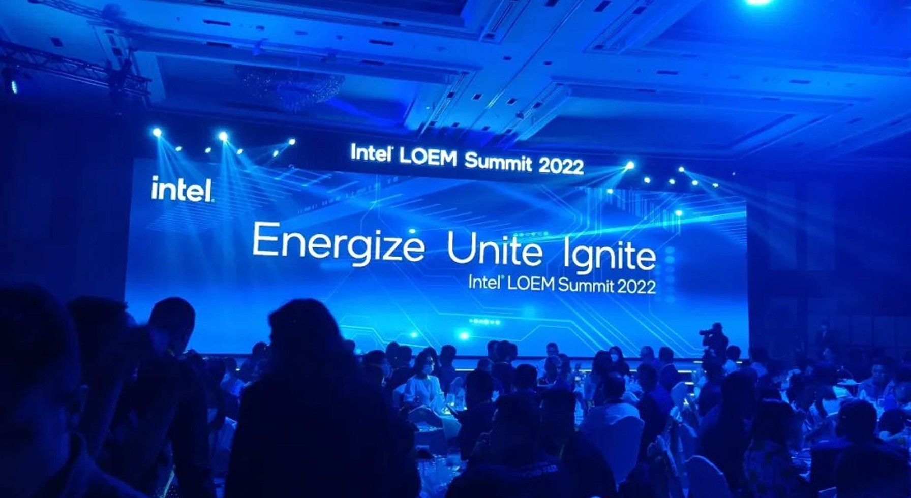 六聯智能(néng)亮相2022 Intel LOEM Summit | 助力科技創新突破
